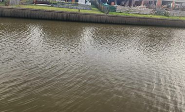 Terreno al río, en  venta en El Yacht de Nordelta