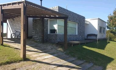 Casa en venta en 1 planta 3 dormitorios  Costa Esmeralda Senderos 1