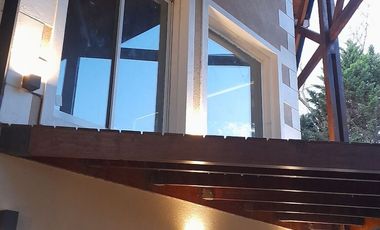 Imponente Chalet de 9 amb sobre Lote de 2.000 m2!