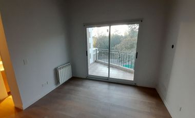 Imponente Chalet de 9 amb sobre Lote de 2.000 m2!