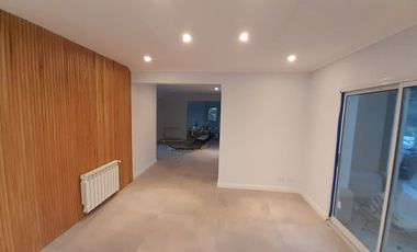 Imponente Chalet de 9 amb sobre Lote de 2.000 m2!