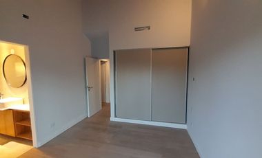 Imponente Chalet de 9 amb sobre Lote de 2.000 m2!