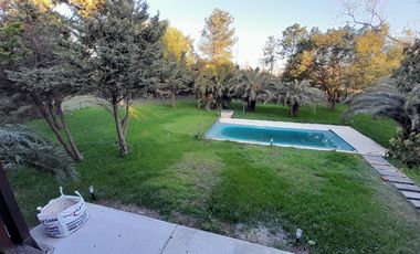 Imponente Chalet de 9 amb sobre Lote de 2.000 m2!