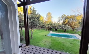 Imponente Chalet de 9 amb sobre Lote de 2.000 m2!
