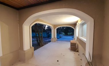 Imponente Chalet de 9 amb sobre Lote de 2.000 m2!