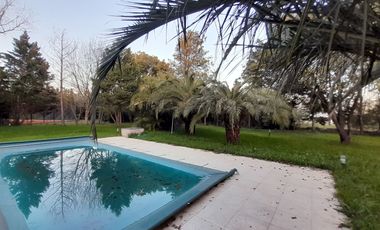 Imponente Chalet de 9 amb sobre Lote de 2.000 m2!