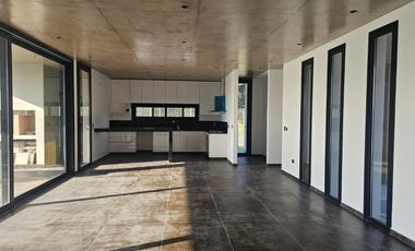 Moderna casa de diseño en Altos de Campo Grande | VCO Propiedades