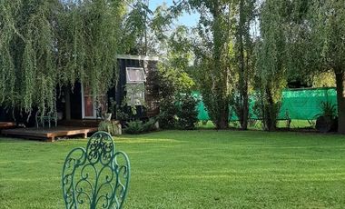 Casa en venta - 3 Dormitorios 3 Baños - Cocheras - 836Mts2 - Florencio Varela