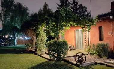 Casa en venta - 3 Dormitorios 3 Baños - Cocheras - 836Mts2 - Florencio Varela