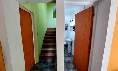 Maravillosa Casa quinta con amplio terreno y pileta a la venta-Permuta