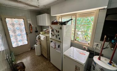 Muy buen chalet a metros de la Avda - Venta Condicionada