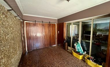Muy buen chalet a metros de la Avda - Venta Condicionada