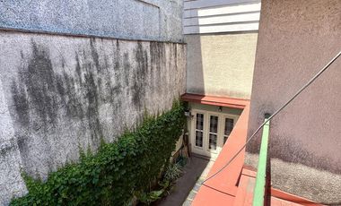 Muy buen chalet a metros de la Avda - Venta Condicionada