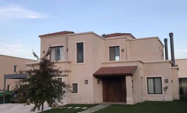 Muy linda casa en alquiler temporal en Ayres Plaza | VCO Propiedades