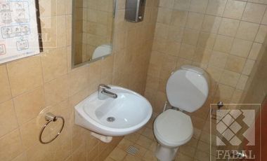 Oficina venta o alquiler centro, 125 m2 con cocina y 2 baños