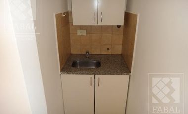 Oficina venta o alquiler centro, 125 m2 con cocina y 2 baños