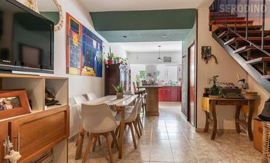 Triplex con patio y garage