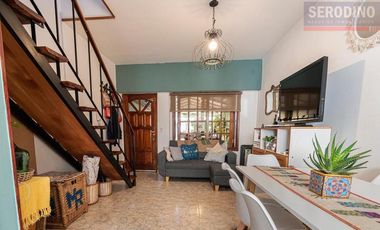 Triplex con patio y garage