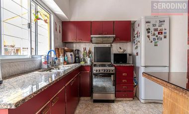 Triplex con patio y garage