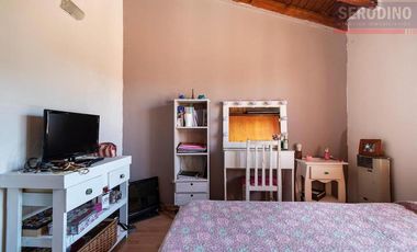 Triplex con patio y garage