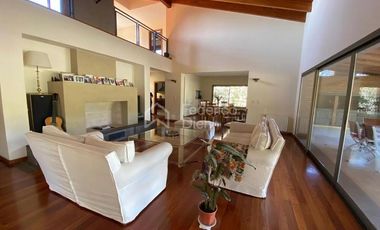 IMPORTANTE PROPIEDAD EN VENTA EN ALTOS DEL CHATEAU