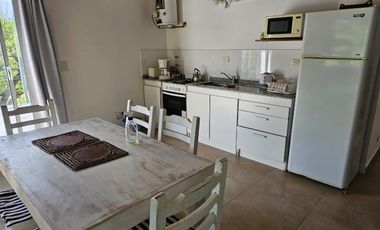Venta - Casa Duplex de 3 ambientes A 150M DEL MAR en Pinamar - contiene jardin propio