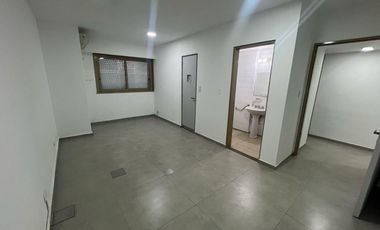 Oficina con 6 privados en Lanús Oeste