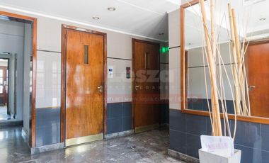 Oficina con 6 privados en Lanús Oeste