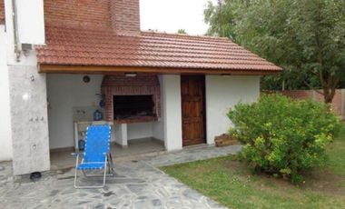 Casa en venta - 4 dormitorios 2 baños - 110mts2 - Santa Clara Del Mar