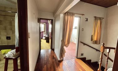 CASA   VENTA   4 AMBIENTES   BARRACAS   QUINCHO   COCHERA PARA 5 AUTOS