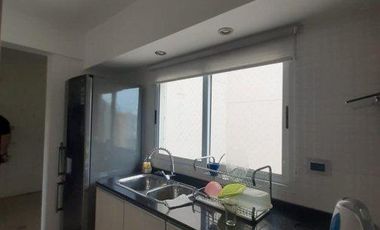 Departamento 5 ambientes con balcon  - Lanús centro