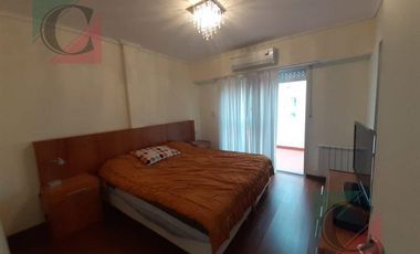 Departamento 5 ambientes con balcon  - Lanús centro