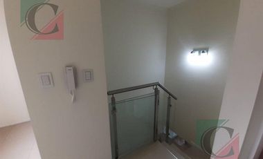 Departamento 5 ambientes con balcon  - Lanús centro