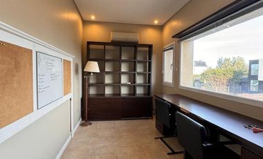 CASA en VENTA con LOTE trasero opcional