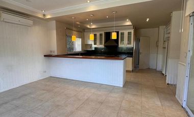 CASA en VENTA con LOTE trasero opcional