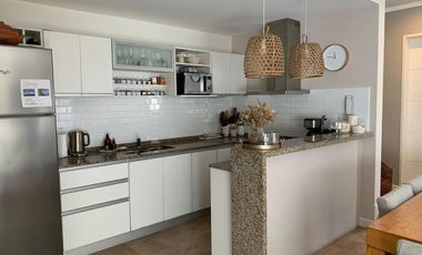 Casa en venta de 4 ambientes y cochera y amenities en Lomas de Zamora oeste
