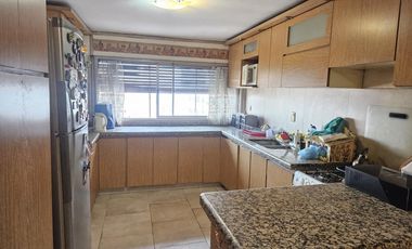 Departamento 4 dormitorios con cochera en B° Cofico (APPTO BANCOR)