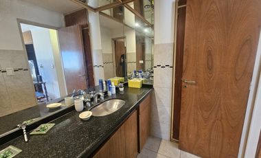 Departamento 4 dormitorios con cochera en B° Cofico (APPTO BANCOR)