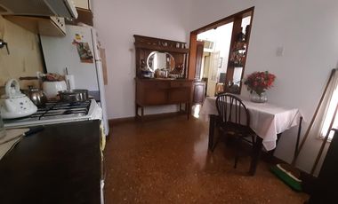 VENTA PH 3 AMBIENTES CON JARDIN Y PATIO  LUJAN CENTRO
