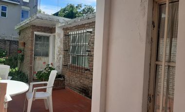 VENTA PH 3 AMBIENTES CON JARDIN Y PATIO  LUJAN CENTRO