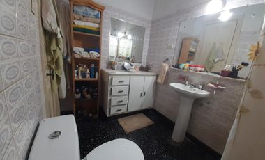 VENTA PH 3 AMBIENTES CON JARDIN Y PATIO  LUJAN CENTRO