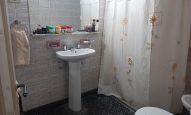 VENTA PH 3 AMBIENTES CON JARDIN Y PATIO  LUJAN CENTRO