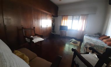 VENTA PH 3 AMBIENTES CON JARDIN Y PATIO  LUJAN CENTRO