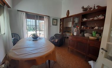 VENTA PH 3 AMBIENTES CON JARDIN Y PATIO  LUJAN CENTRO