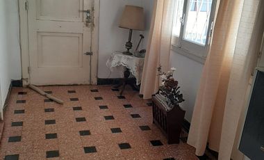 VENTA PH 3 AMBIENTES CON JARDIN Y PATIO  LUJAN CENTRO
