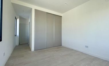 Casa al rio en venta en Naudir Aguas Privadas - Con Piscina - Amarra - A Estrenar