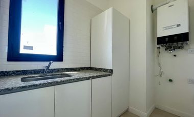 Casa al rio en venta en Naudir Aguas Privadas - Con Piscina - Amarra - A Estrenar