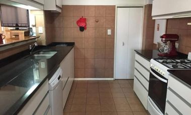 Casa 4 ambientes sobre terreno de 465 m2 con pileta y quinco