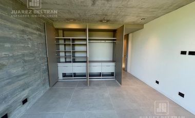 Housing en alquiler 3 dormitorios Av. Argentina 193 esquina Recoletos - frente a la cancha de golf Villa Allende Golf.