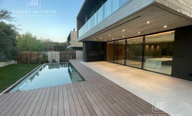 Housing en alquiler 3 dormitorios Av. Argentina 193 esquina Recoletos - frente a la cancha de golf Villa Allende Golf.
